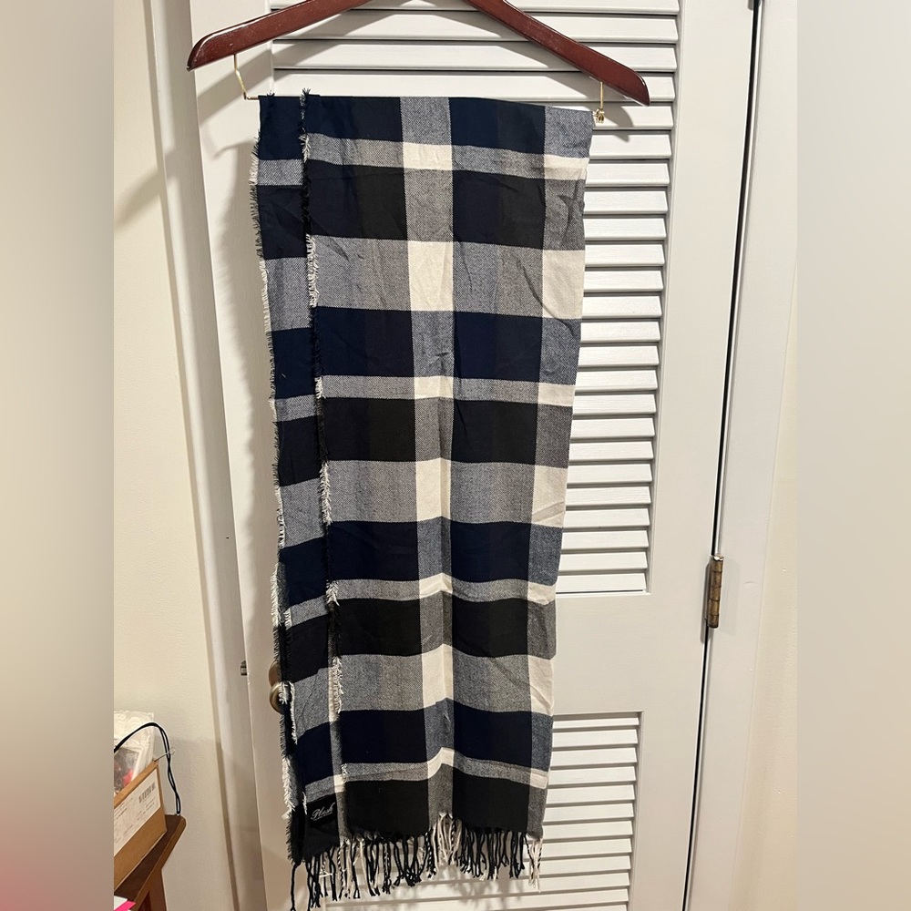 Navy Buffalo check scarf